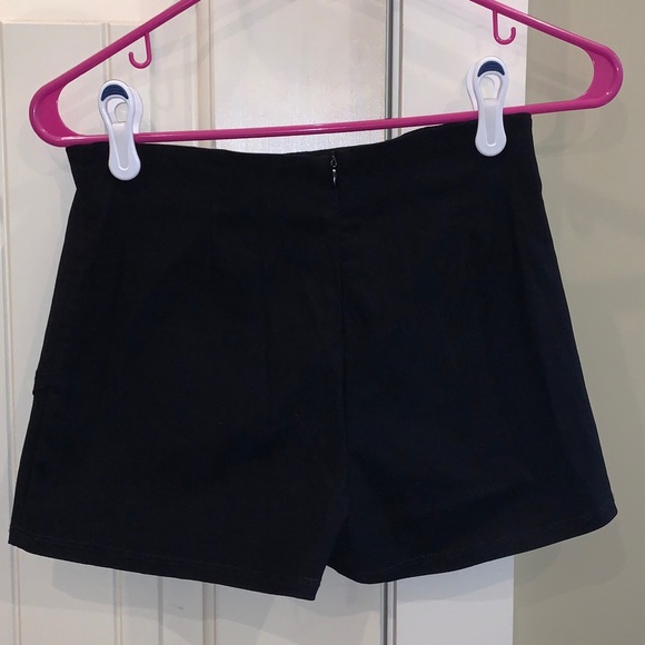 Black asymmetrical skort - Picture 2 of 2